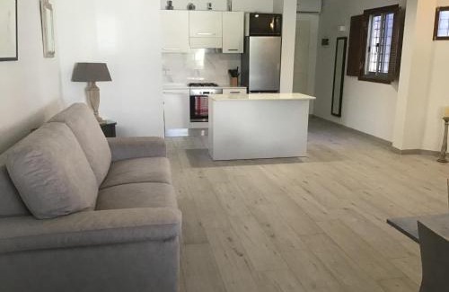 Bahar ic-Caghaq Apartment | Bahar ic-Caghaq Apartment with private drive-in, equidistant from Sliema and St. Paul's Bay