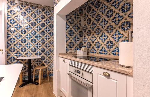 Encarnacao Apartment | Bairro Alto Palace Apartment for Large Groups