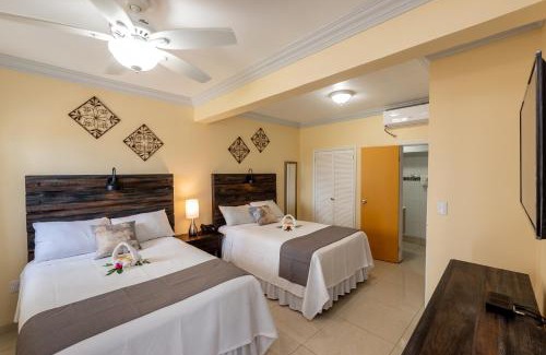 Simpson Bay Hotel | Baker's Suites