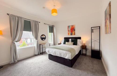 Stoke-on-Trent House | Bakewell Terrace by YourStays