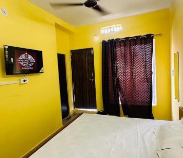Hoshangabad House | Balaji guest house