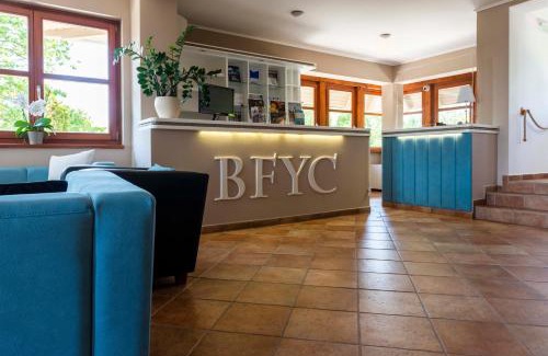 Balatonkenese Hotel | Balatonfői Yacht Club