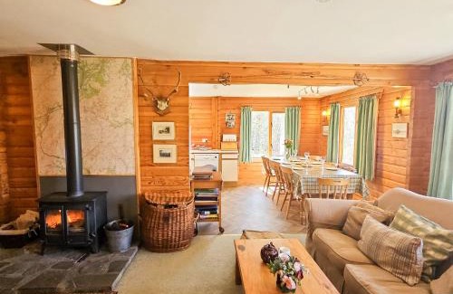 Kingussie House | Balbeag Cottage