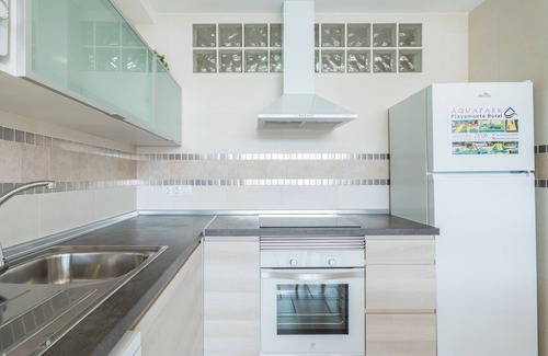 Navarres Apartment | Balcón de las Fuentes: Design, comfort and unique views