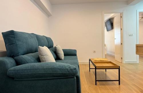 San Basilio Apartment | Balcón de los Patios con PARKING