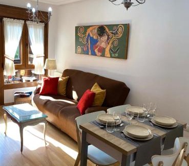 Cangas de Onis Apartment | Balcón del atardecer