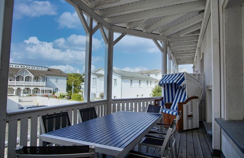 Gohren Apartment | Balcony, free use of the AHOI adventure pool and sauna -Residenz Strandeck FeWo01