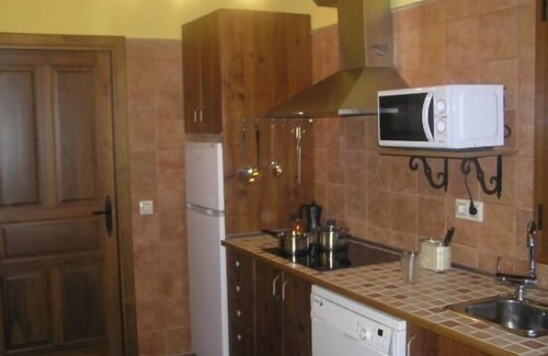 Losana de Piron Cottage | Balcony of Nut II: 600 m2 private garden, wifi, barbecue, fireplace, pets.