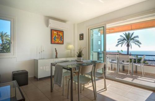 Sitges Apartment | Balmins White by Hello Homes Sitges