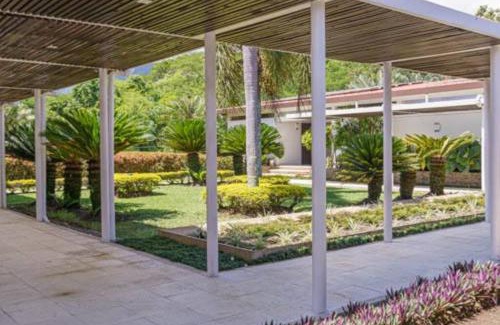 La Pintada Ski Chalet | Balmoral House With Pool & Jacuzzi