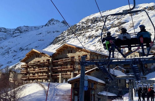 Bonneval-sur-Arc Apartment | Bamboo - Apartment on the slopes with terrace - up to 6 guests