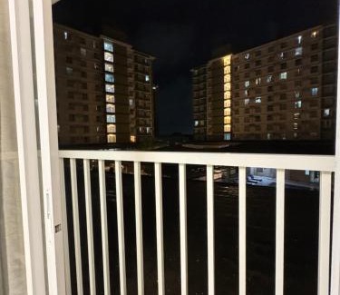 Mandaue Apartment | Bamboo Bay Community with Free Wifi, Pool and Gym