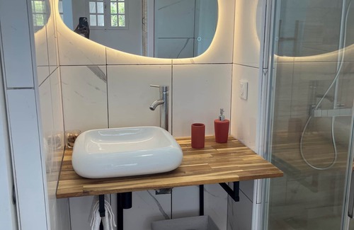 Sainte-Anne Cottage | Banana or blueberry bungalow