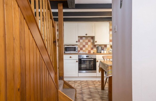 Abereiddy Cottage | Banc Farm, Holiday Cottage Abereiddy, Sleeps 4, 2 bedrooms, bathrooms