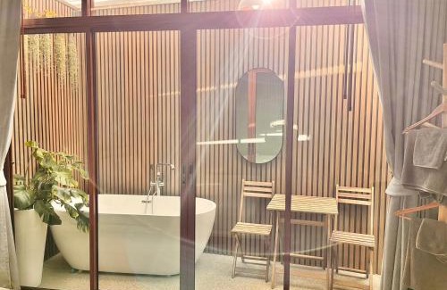 Saen Suk Bed & Breakfast | Bangsaen Cabana บางแสน คาบาน่า