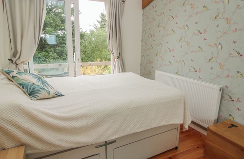 Chirbury with Brompton Cottage | BANK FARM HOUSE COTTAGE, pet friendly, with a garden in Montgomery