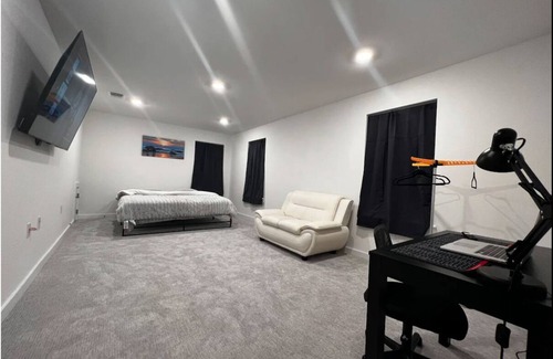 Austin House | Banty Villa - Master Lounge