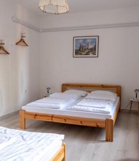 Szeged Apartment | Barát Vendégház - Cosy Guesthouse - Teljes ház privát udvarral - 4 szoba, 2 fürdő