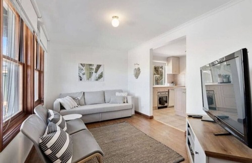 Middleton House | Barefoot Bungalow Middleton Escape
