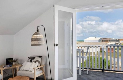 Middleton House | Barefoot Bungalow Middleton Escape