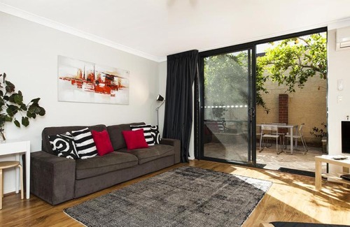 Subiaco Apartment | Barker Road