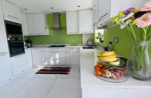 Barking House | Barking Haven Retreat