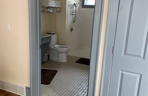 Nauvoo House | Barlow Manor ~ Perfect Reunion Home