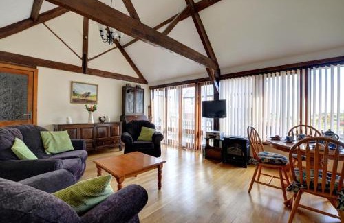 Kingswood House | Barn 1