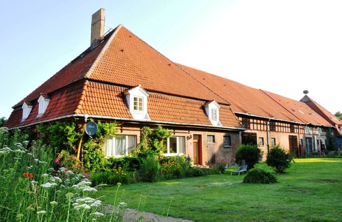 Mellenthin House | Barn loft Usedom -4- family oasis up to 15 pax spacious big garden dog-friendly