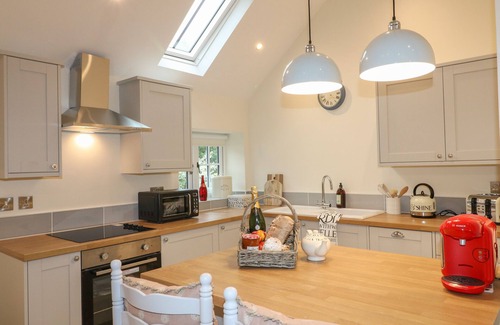 Kedleston Cottage | BARN OWL, romantic, with a garden in Brailsford