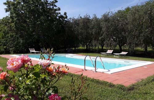 Poggiarello Villa | Barn with private swimming pool very close to San Gimignano, Siena, Volterra and Florence