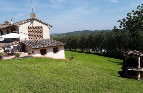 Poggiarello Villa | Barn with private swimming pool very close to San Gimignano, Siena, Volterra and Florence