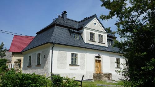 Splzov Apartment | Barokní kaplanka 1796 A. D. - luxusní apartmány v Českém ráji