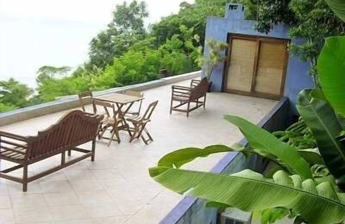 Barra do Sahy Condo | Barra do Sahy-seafront-gated community four bedrooms12 people