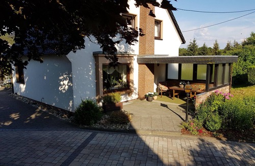 Geilhausen House | Barrier-free holiday home "Relaxation and recuperation in the Windecker Ländchen"