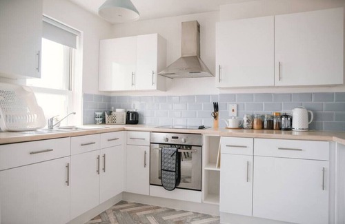 Barry Condo | Barry Island Paget House · Barry Island Beachfront Getaway + Private Parking