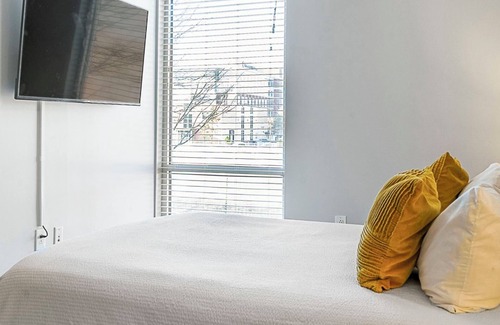 Downtown Indianapolis Apartment | Barsala l Chic Studio w/Canal Views