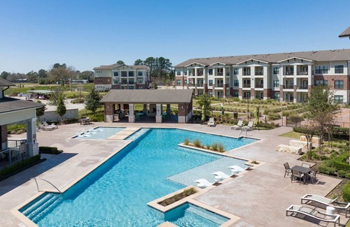 Katy Apartment | Barsala l Stylish 1BD Retreat: Pool, Cabana & Smart Home