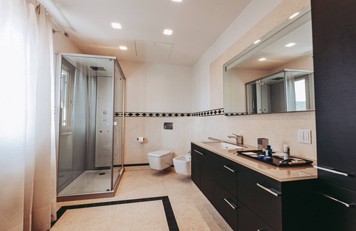 Badia Calavena Bed & Breakfast | Basalt, room with bathroom and balcony.Tranquility,at the foot of the Little Dolomites.