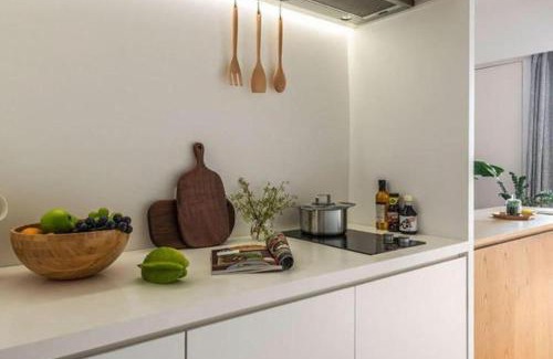 Xuhui Hotel | base-WENDING Service Apartment-Shanghai Xujiahui Location