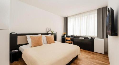 Xuhui Hotel | base-WENDING Service Apartment-Shanghai Xujiahui Location
