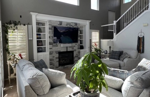 Foothill Green House | Basecamp Red Rocks - Stunning, Remodeled 4 Bed 3.5 bath house by Mtns /Downtown