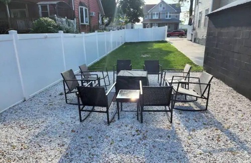Downtown Baltimore House | BASEMENT ONLY/OWNER OCCUPIED, free parking, in Baltimore City.n