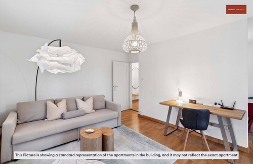 Center Apartment | Basic 3BR Stay with Balcony Near Zürich HB