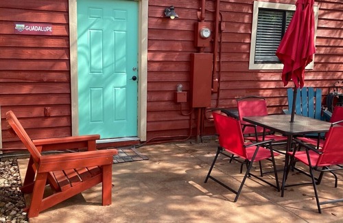 Bastrop House | Basin RV Resort Pool Apartment-Pet Free