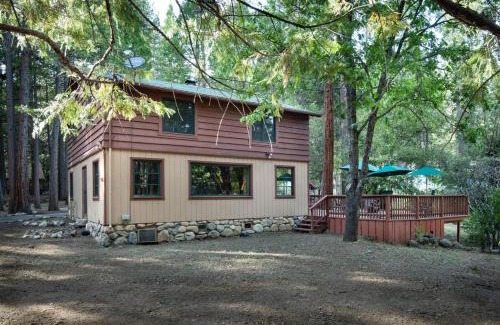 North Wawona House | Bassett's Cabin