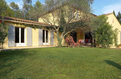 Brignoles Villa | Bastide Provençale de 220m2,sansvis à vis Avec Piscine sur un Terrain de 10000m2