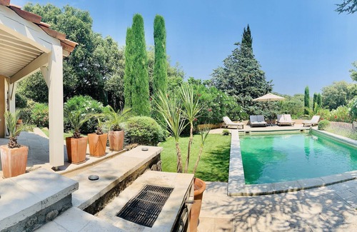 Les Brugassieres House | Bastides w/Pools A/C sleeps 12 guests on vineyards walking distance to village