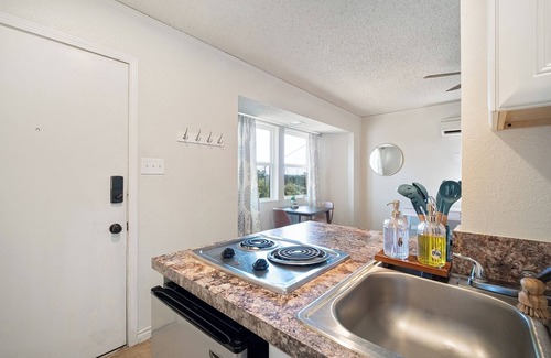 Bastrop Apartment | Bastrop Bungalow: Charming studio with strong WiFi and pine trees galore