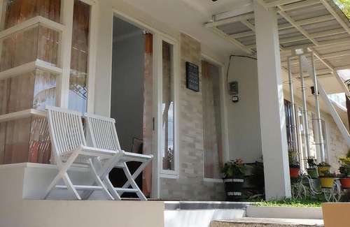 Sidomulyo House | Batu Homestay Syariah